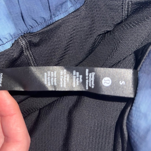 lululemon men’s surge shorts - Picture 3 of 3